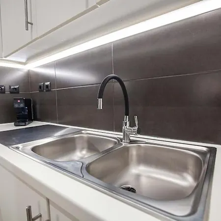 Kalafatis Downtown Apartman